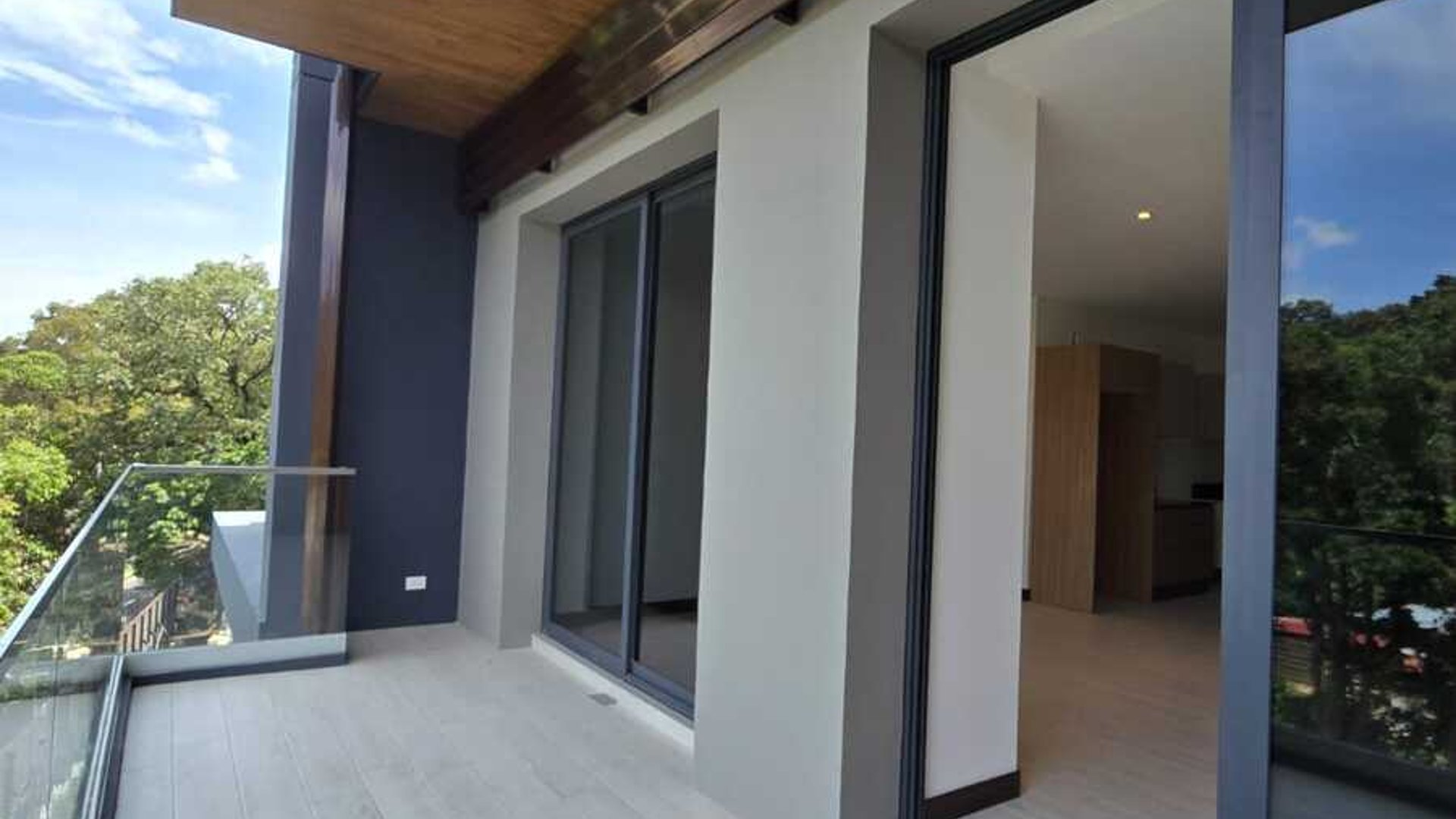 ????️ APARTAMENTO EN RENTA – SPAZIO, ZONA 16 - Miniatura 3