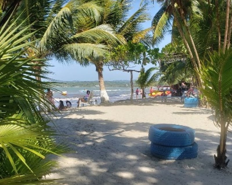Lote vacacional en venta en Rio Dulce
