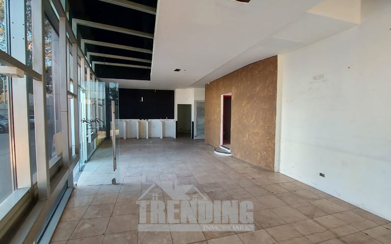 ✨ Zona 15 | Local en venta | 84.64 m² | Edificio Avante