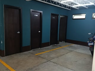 ALQUILO LINDAS Y ECONOMICAS OFICINAS EN ZONA 12 - 4