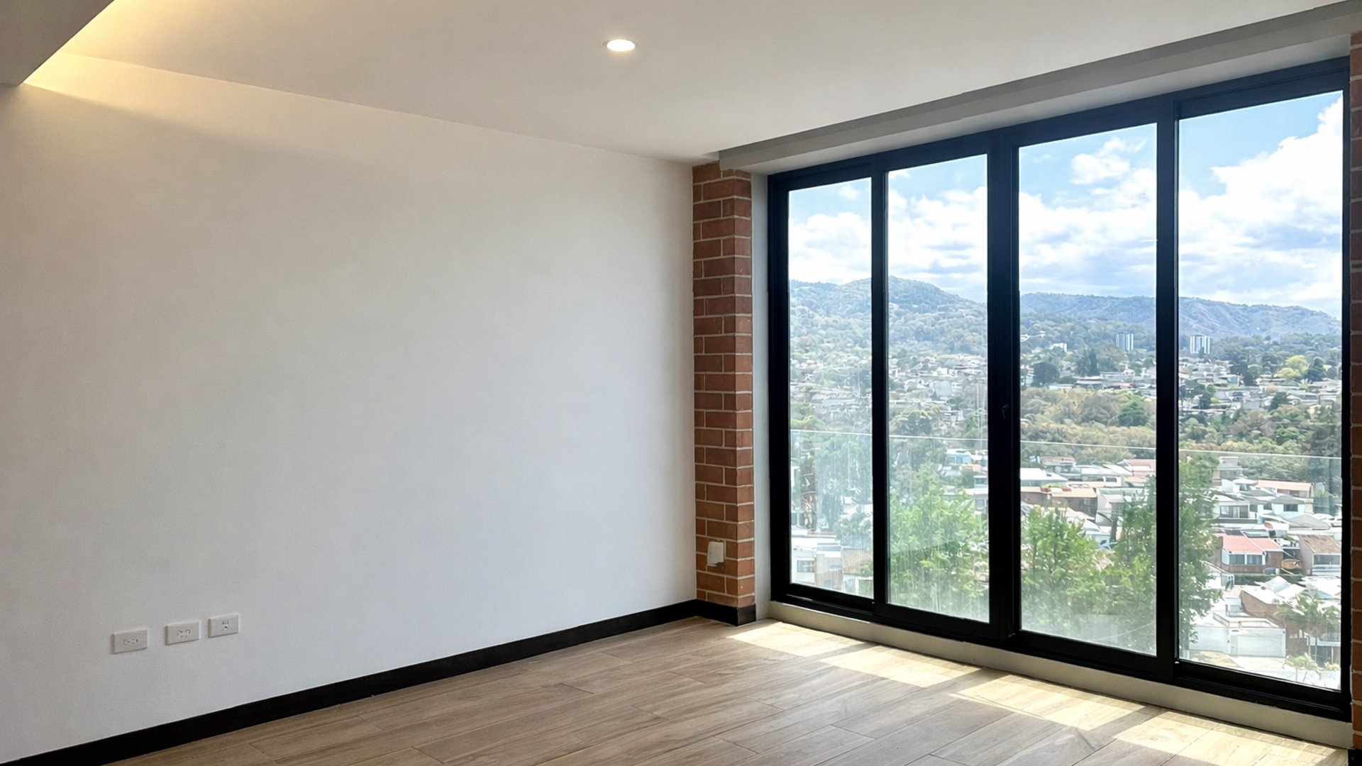 Apartamento en renta Zona 14 Terra Delfines