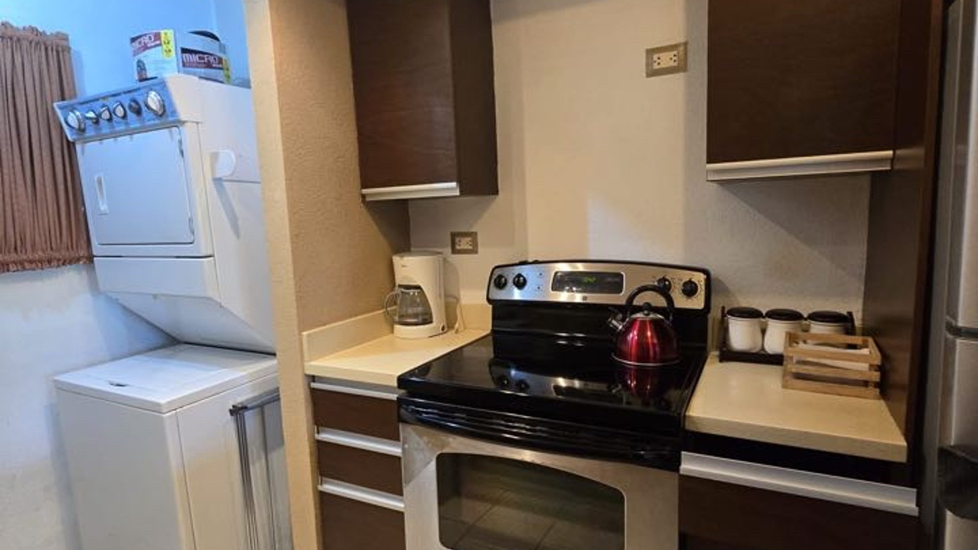 Apartamento Amueblado en Renta en Zona 16 Edificio La Vista, - Miniatura 7