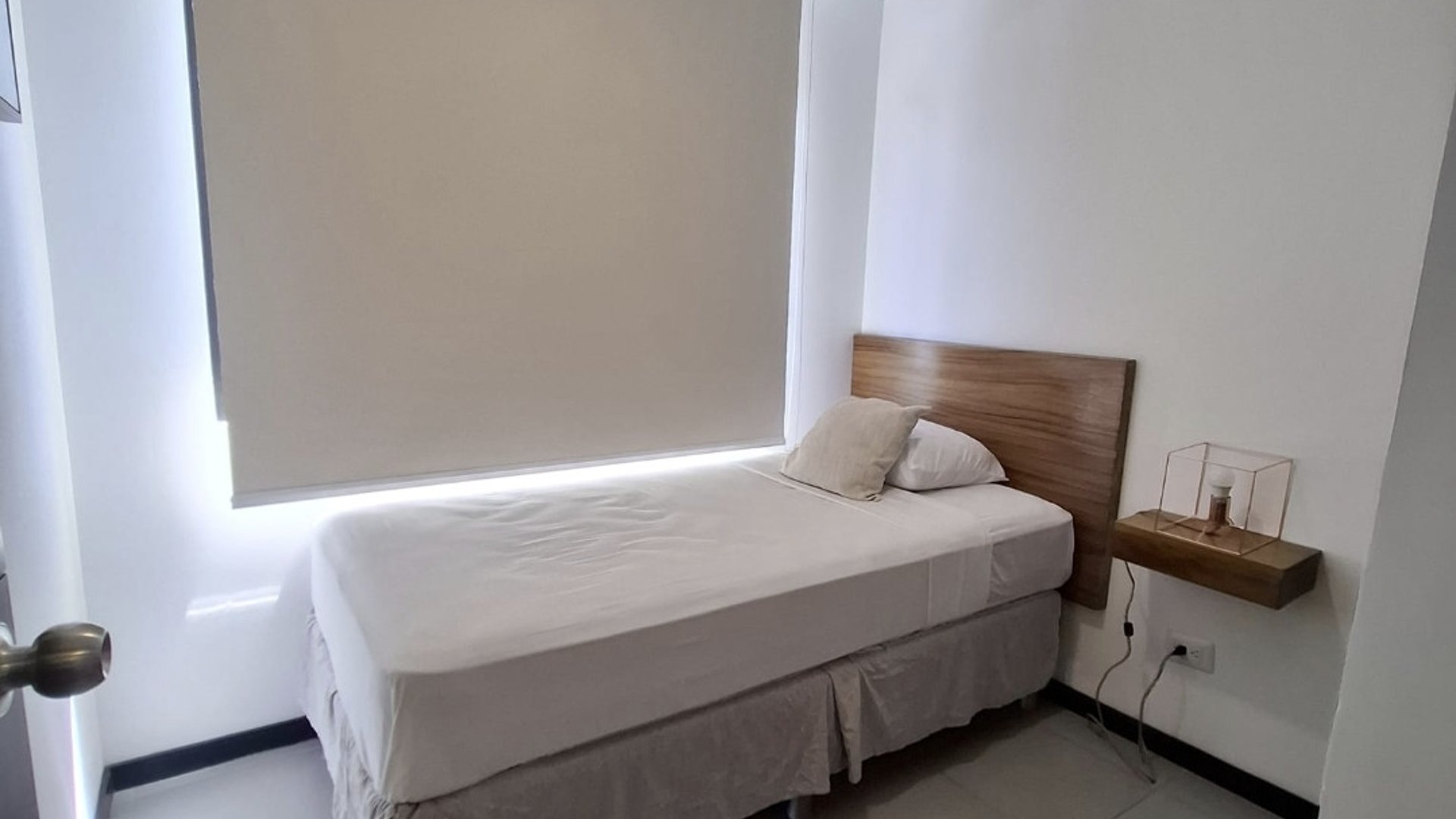 Apartamento amueblado en venta zona 14 Edificio Meraki - Miniatura 3
