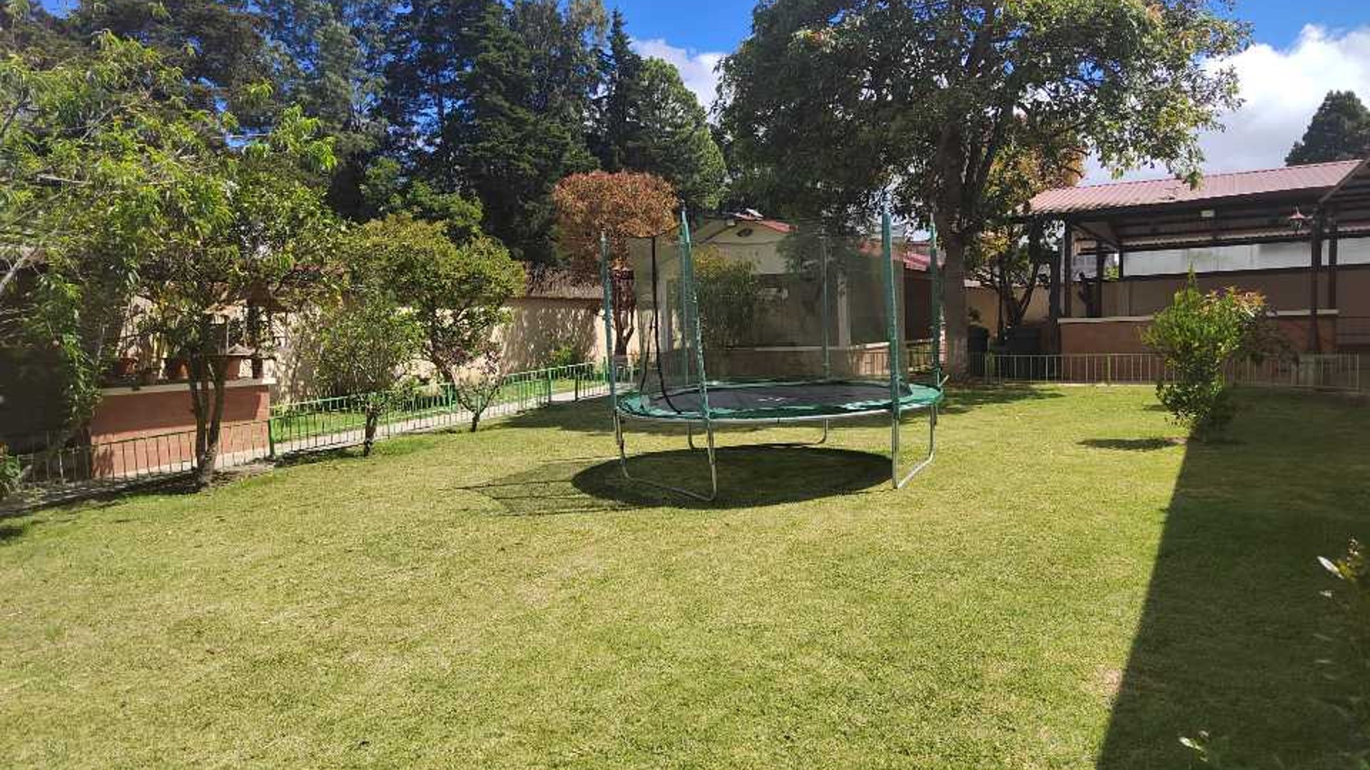 Vendo Casa en San Lucas Sacatepéquez - Miniatura 10