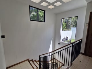 Elegante Casa en Renta en Condominio Km. 8.5 Carretera al Salvador - 4