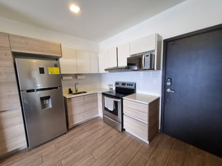 RENTA Apartamento Amueblado y Equipado Zona 12 Edificio Vistares - 3