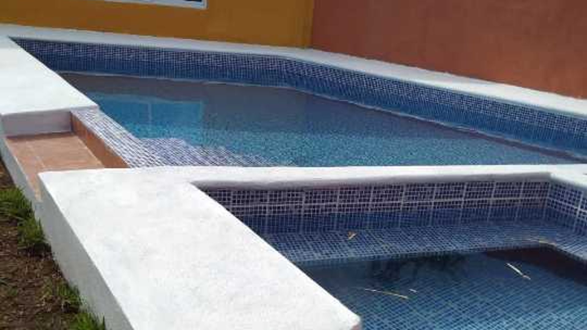 Vendo casa en Monterrico - Miniatura 3