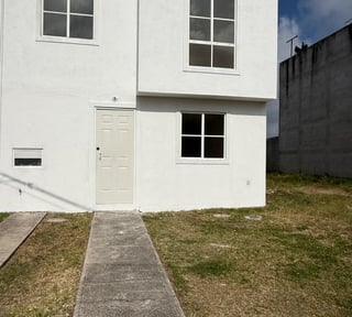 VENTA DE CASAS IDEAL PARA INVERSIÓN O VIVIENDA -  ZONA 18 