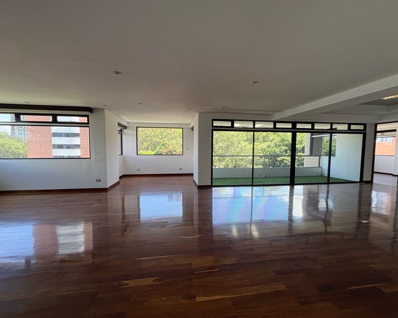Apartamento en alquiler o venta Villa Fontana, zona 14