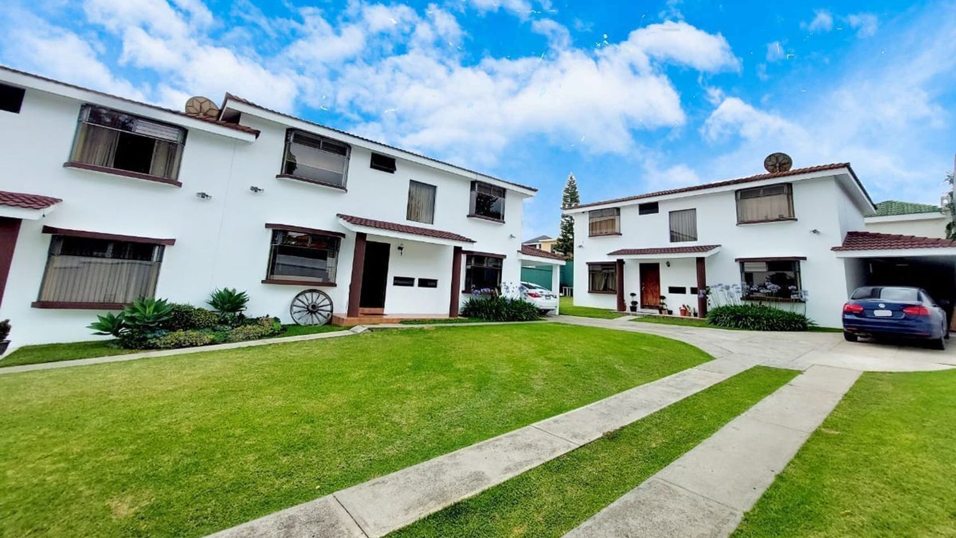 Proyecto familiar de 3 Casas en VENTA  en Carretera a El Salvador