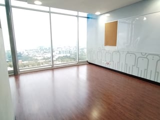 Oficina Administrativa en Renta con 696.65 Mtrs - Image 2