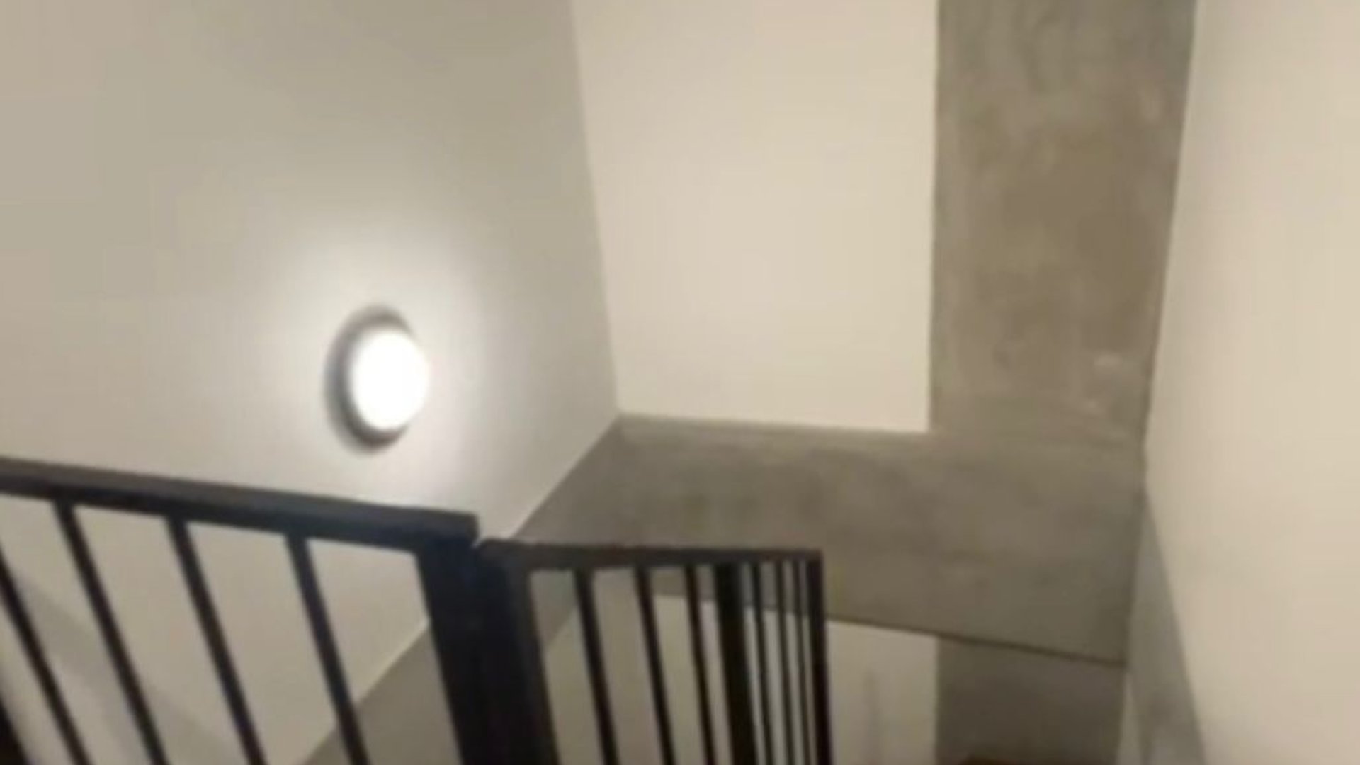 APARTAMENTO EN EDIFICIO GRANAT ZONA 4 - Miniatura 8