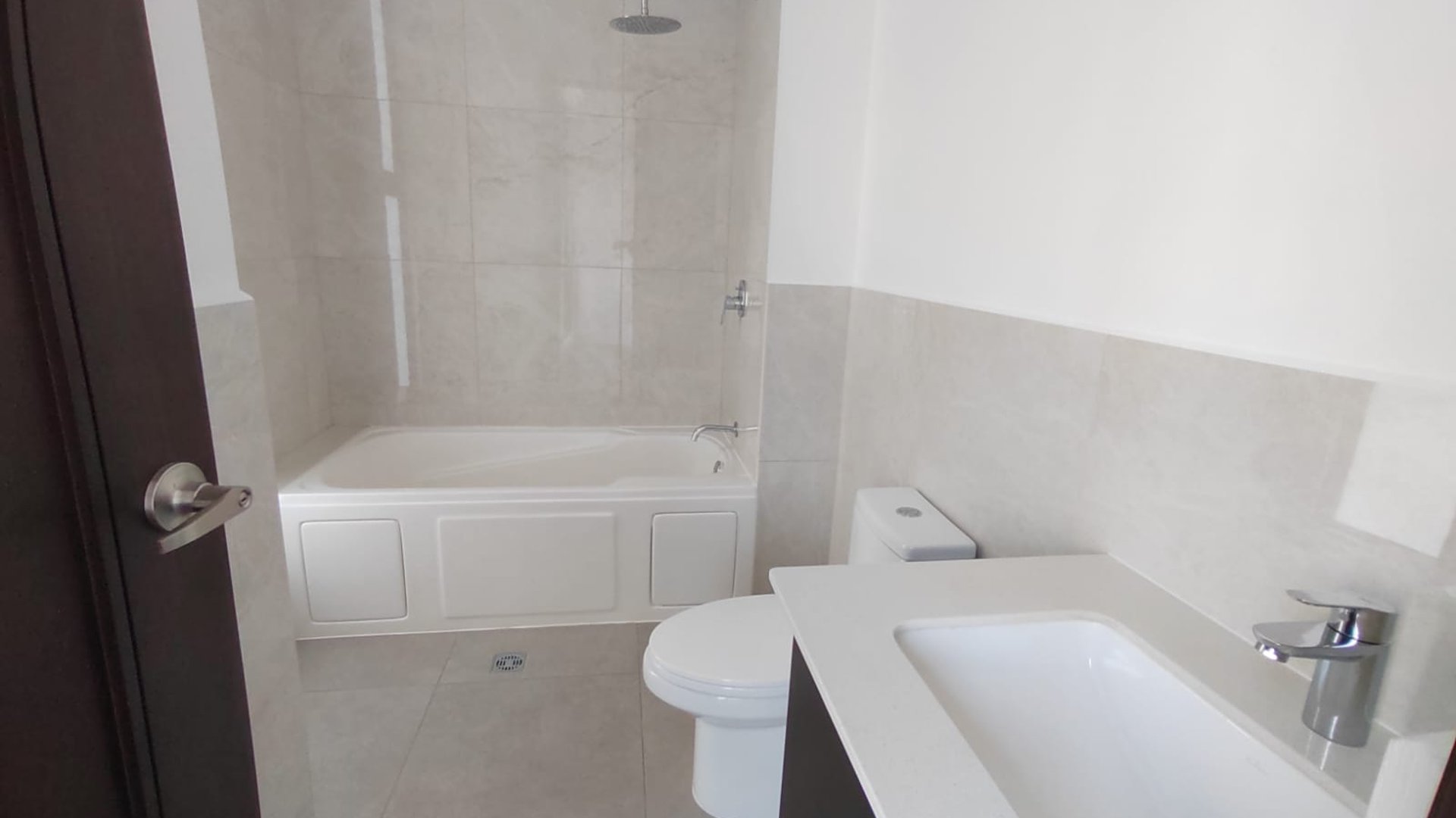 ???? APARTAMENTO EQUIPADO EN VENTA – 3 HAB | EDIFICIO ROSELLÓ | ZONA 13 - Miniatura 7
