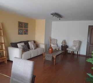 Rento amplio apartamento 3 habitaciones Vivaldi zona 14