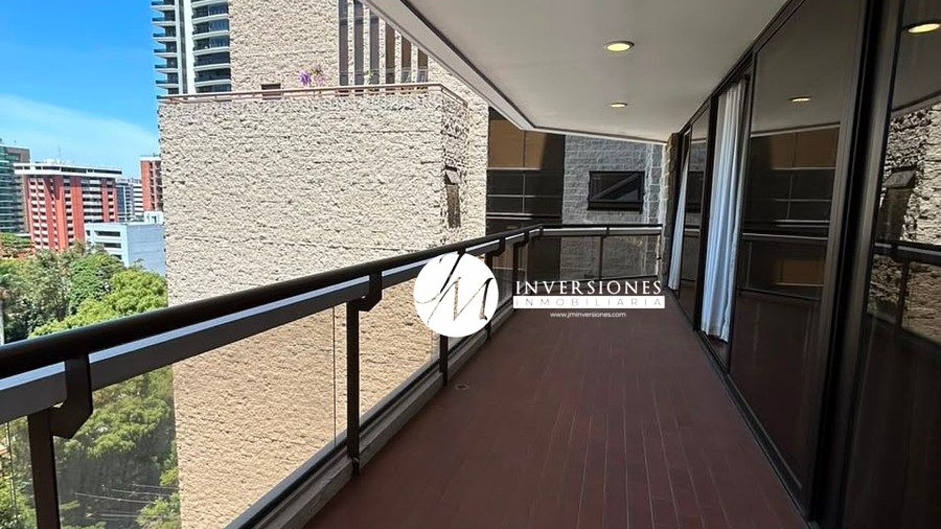 Apartamento en venta Amueblado en zona 10 - Miniatura 5