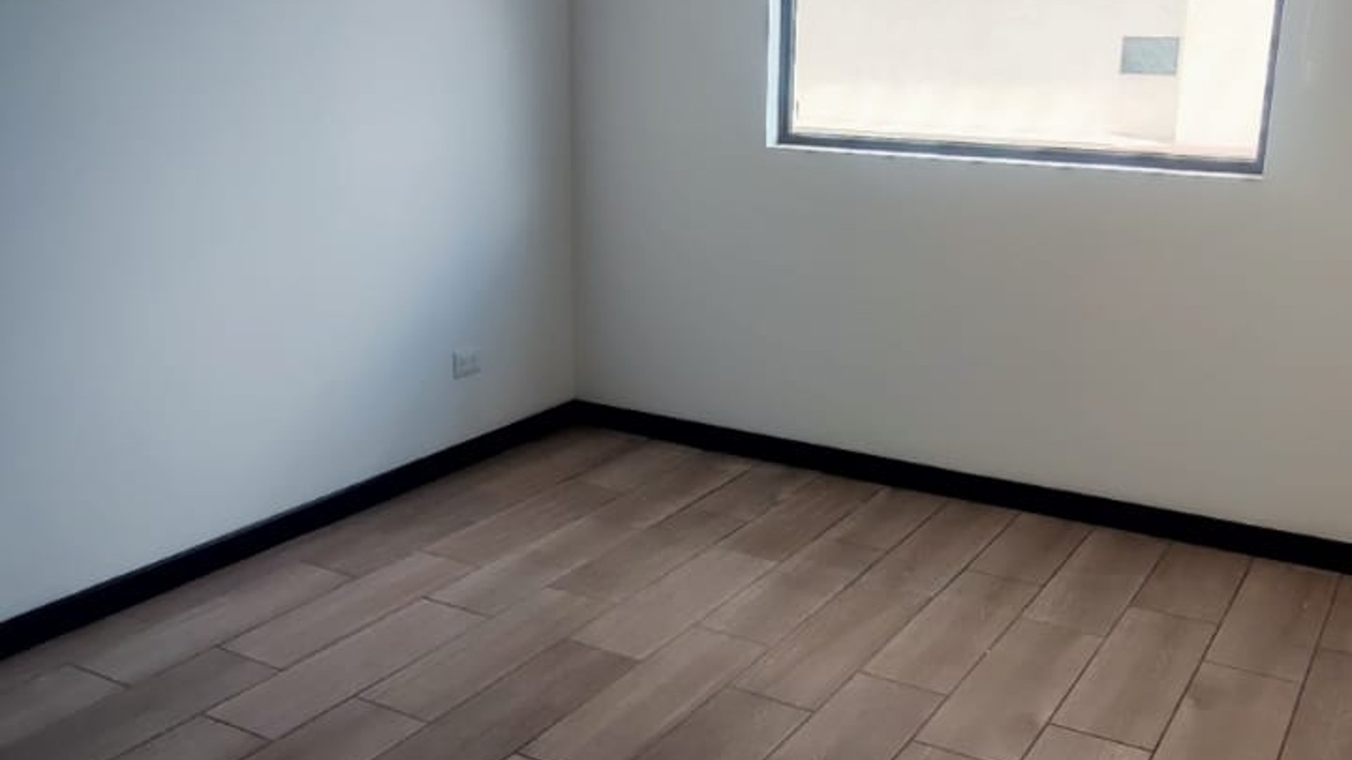 ???? APARTAMENTO EN VENTA – 3 HAB + NIVEL ALTO | PETÁPOLIS | ZONA 12 - Miniatura 6
