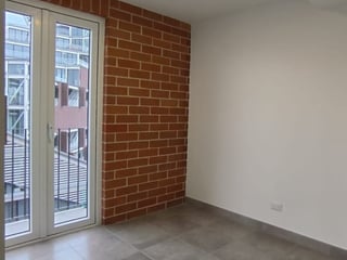 Apartamento en Renta Edificio Modra Zona 4 - Image 3
