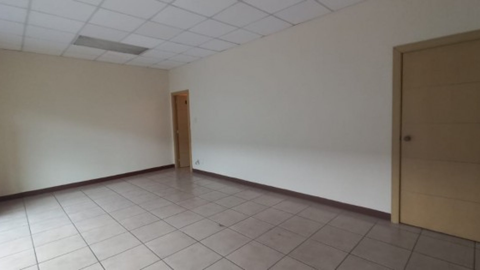 Bodega en renta en Cortijo zona 12 Atanasio - Miniatura 7