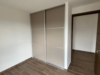 Luxurious 3 Bedroom Apartment for Sale in Zona 14, Guatemala City | 135m² | Parking | Walk-in Closet - Image 1