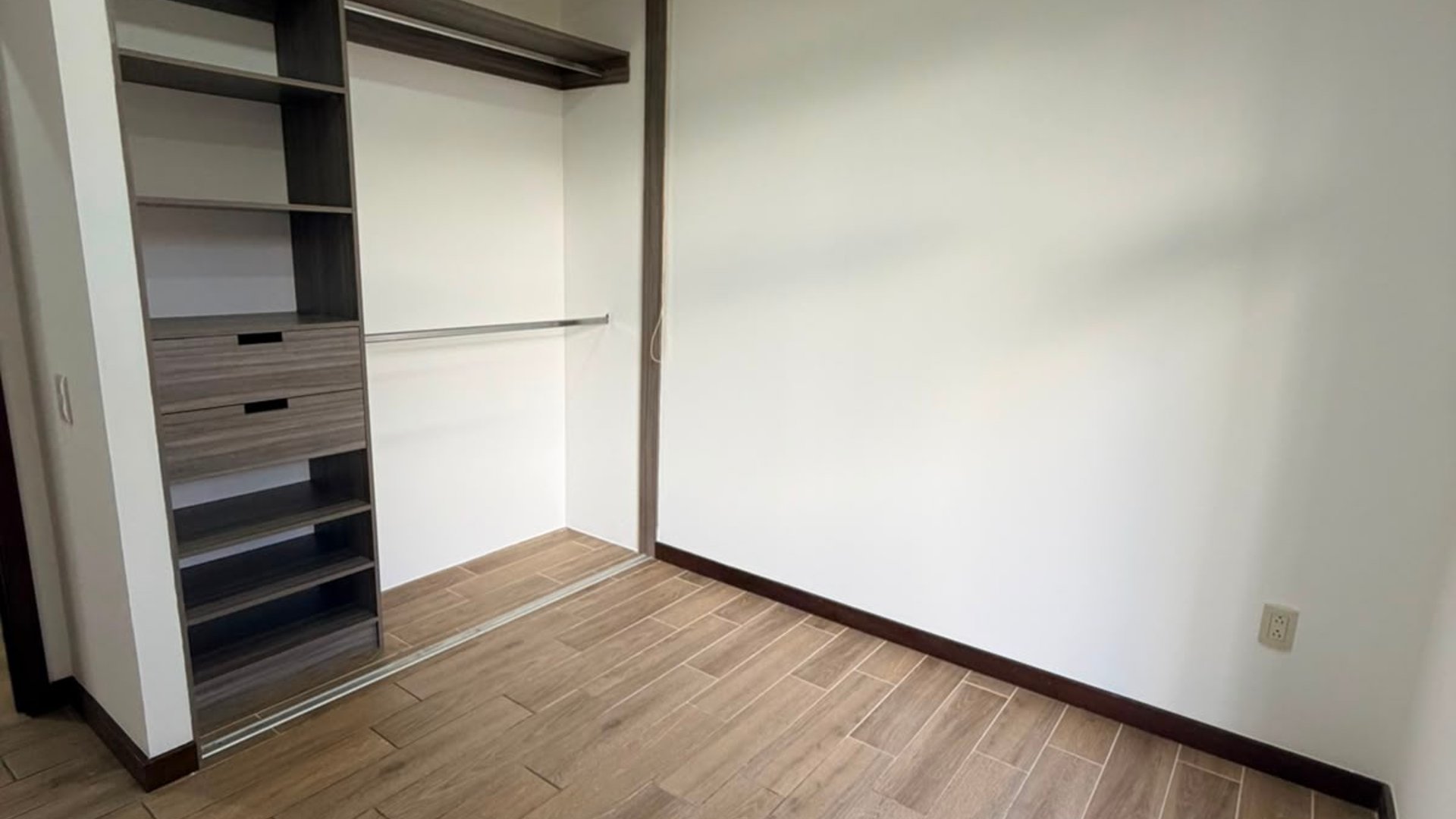 APARTAMENTO EN VENTA | 02 CAES - Miniatura 6