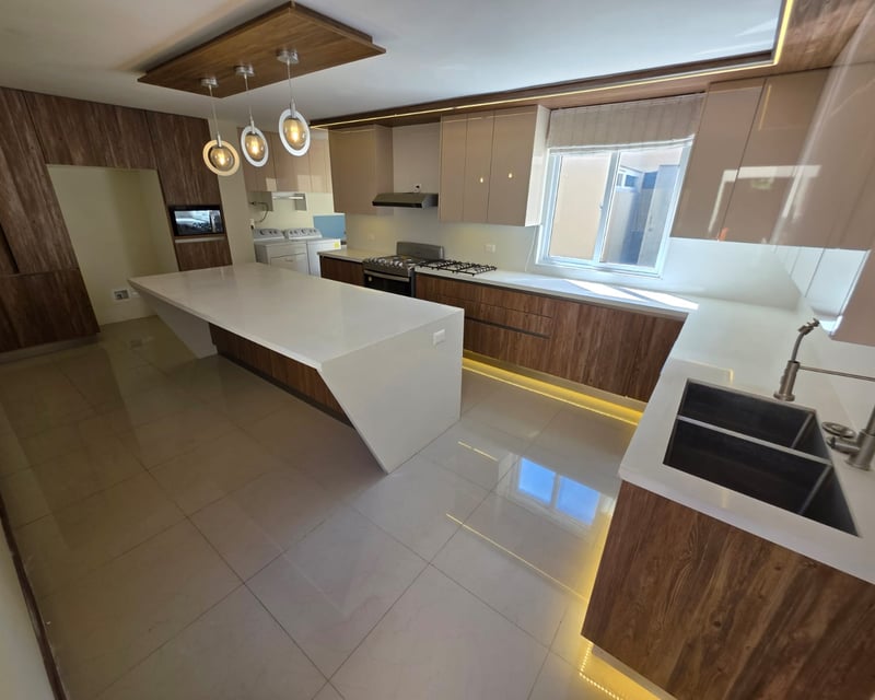 Casa en renta - Jacarandas de Cayalá - jardín - 3 habitaciones Ref-457