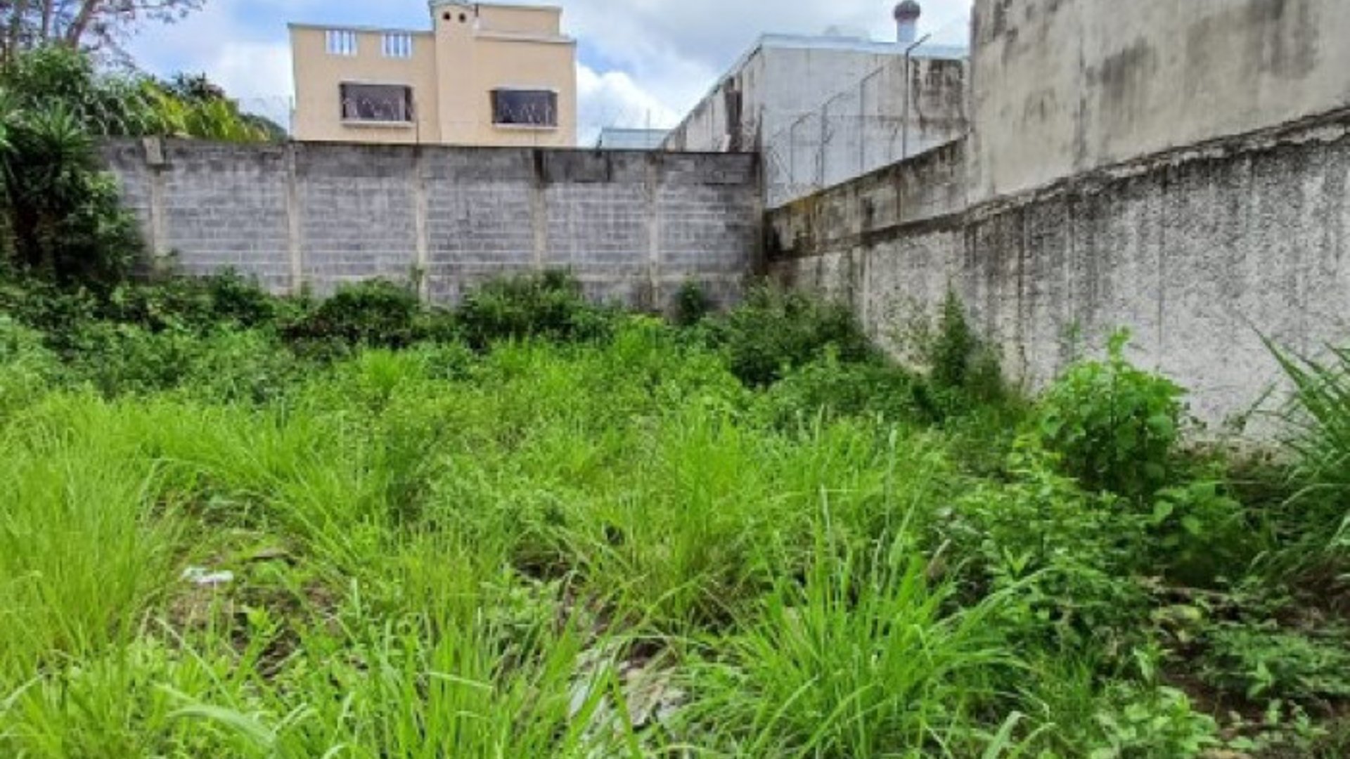 Terreno en Renta San Cristóbal, construcción iniciada - Miniatura 8