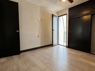 Venta de bonita casa de esquina en Condominio Luminela | Villa Nueva - Image 15