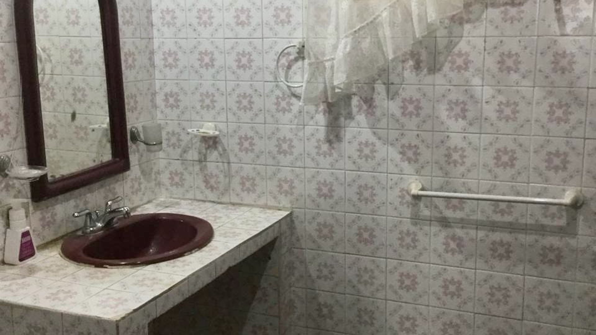 ALQUILO AMPLIA PROPIEDAD CERCANA A HOSPITALES EN ZONA 11 - Miniatura 2