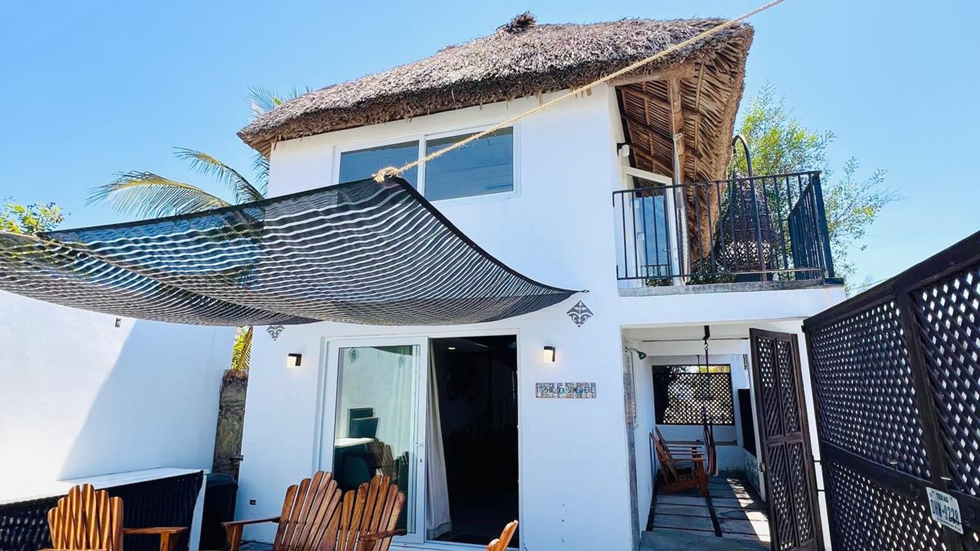 Casa con Terreno Vacacional de Playa Venta Monterrico