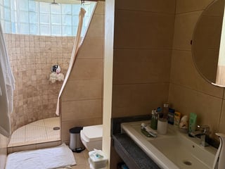 Casa, rancho y bungalows frente al río – Río Dulce - Image 32