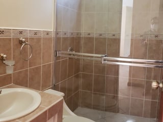 Casa en venta en San Lazaro para inversión Rentada - 5