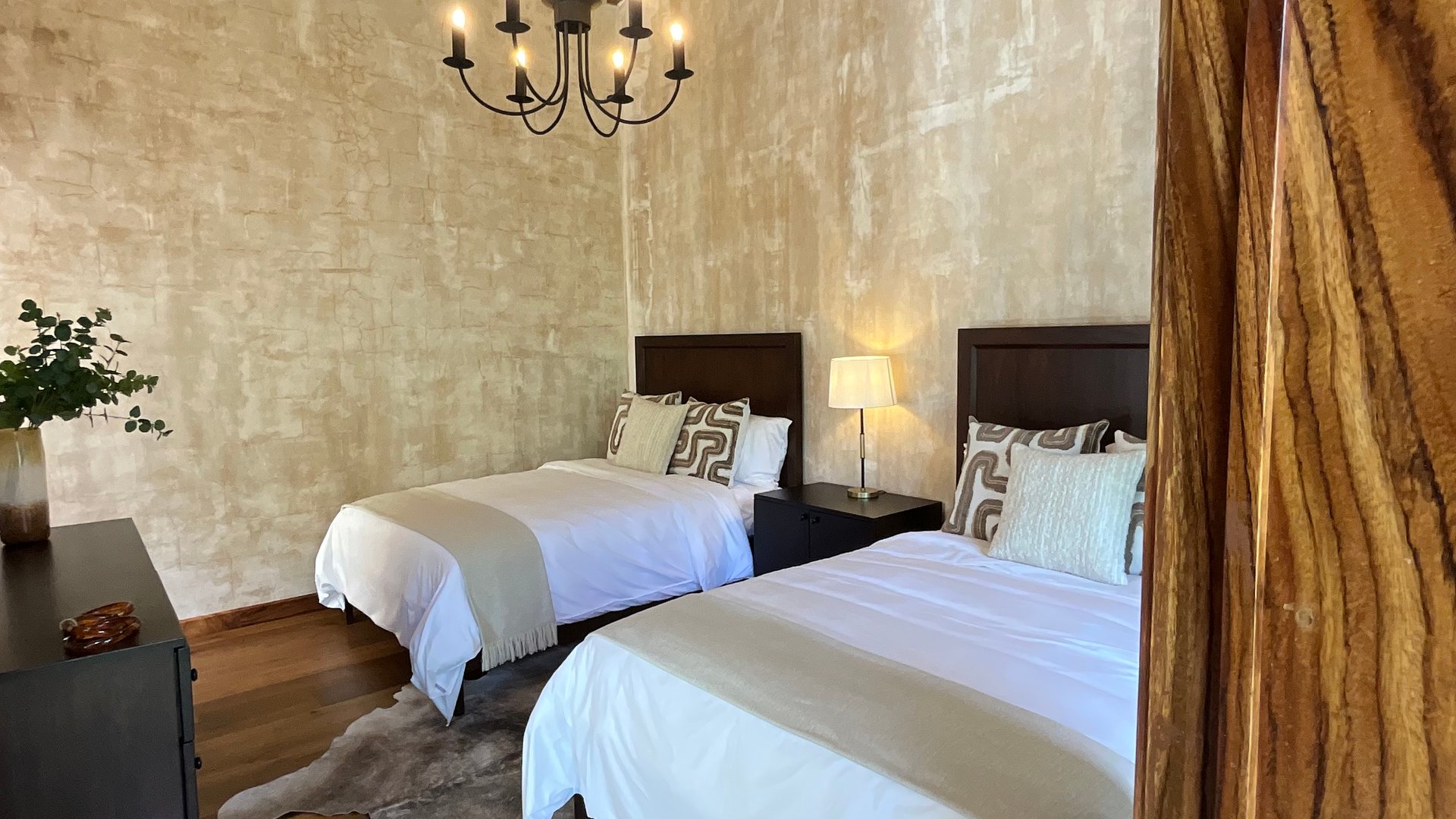 CASA EN VENTA EN EXCLUSIVO CONDOMINIO AL INGRESO DE ANTIGUA G - Miniatura 27