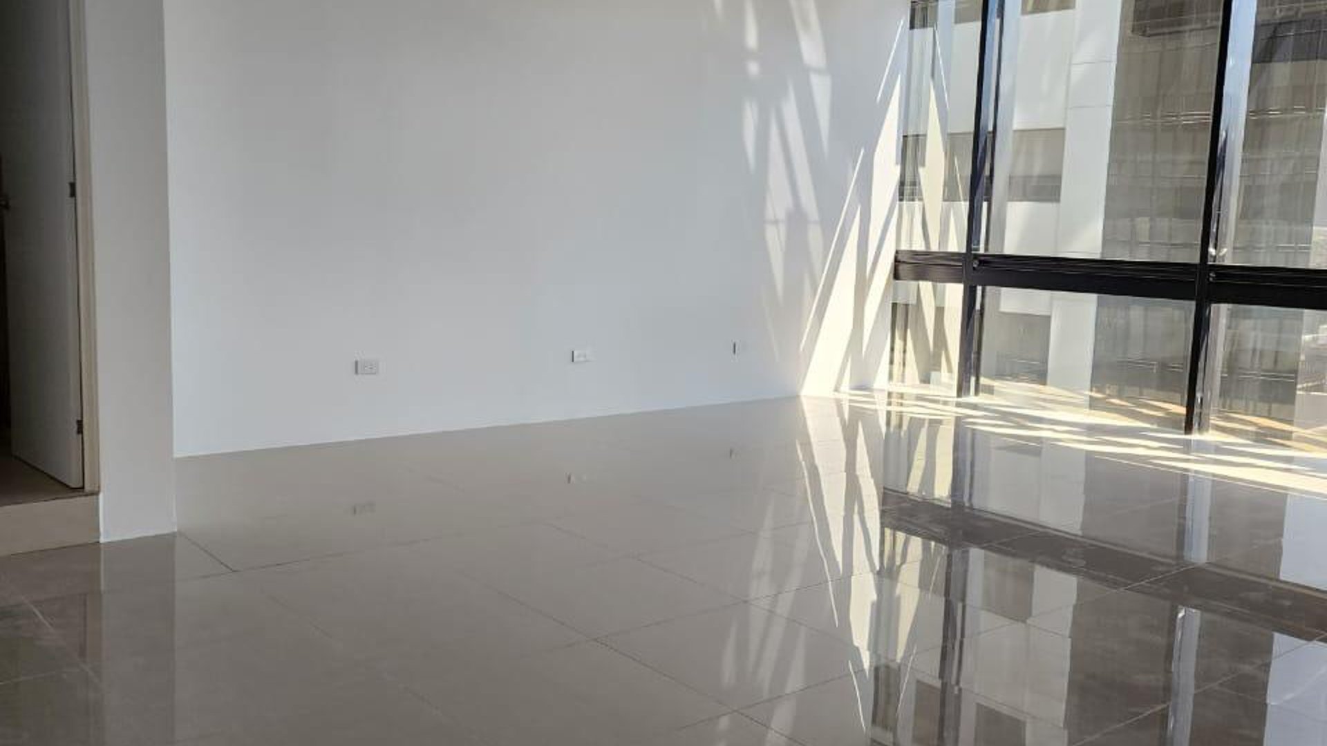 Oficina en venta, en Zone 14