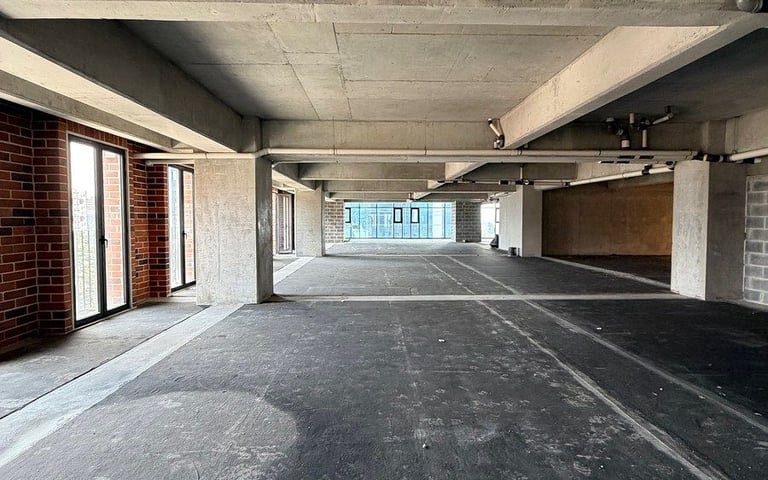 Oficinas en venta Zona 10 Guatemala con parqueos y bodegas - Miniatura 12