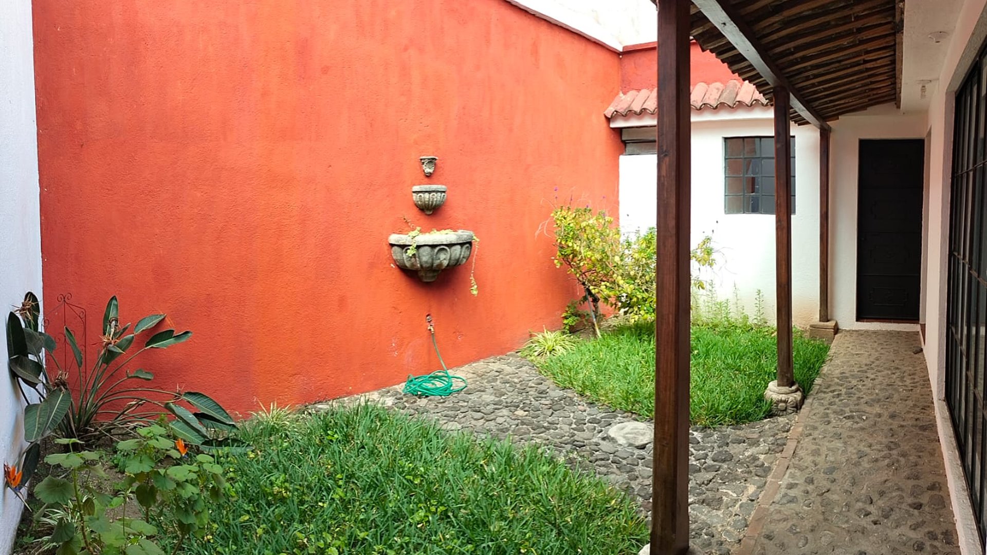 Casa exclusiva para los que están buscando tranquila. - Miniatura 3
