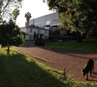 Propiedad Comercial en Venta | Ubicación Estratégica Cerca de Sankris Mall