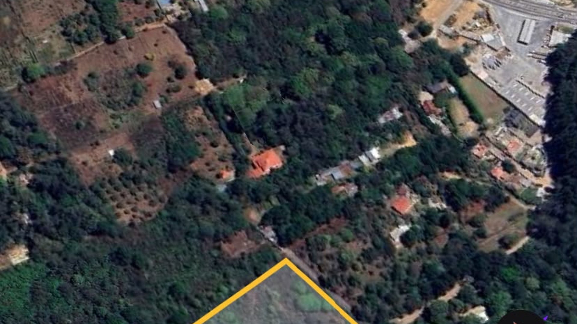 Lote Comercial 25,000 v2 en Venta - San Lucas Sacatepéquez - Image 1