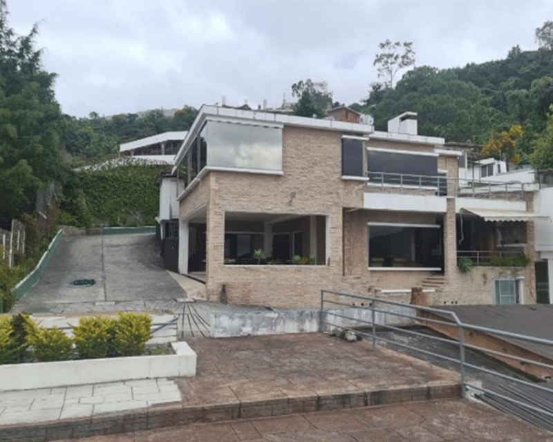 VENTA DE AMPLIA PROPIEDAD - MONTEBELLO, KM 9.5 CARR. SALVADOR 