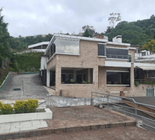 VENTA DE AMPLIA PROPIEDAD - MONTEBELLO, KM 9.5 CARR. SALVADOR 