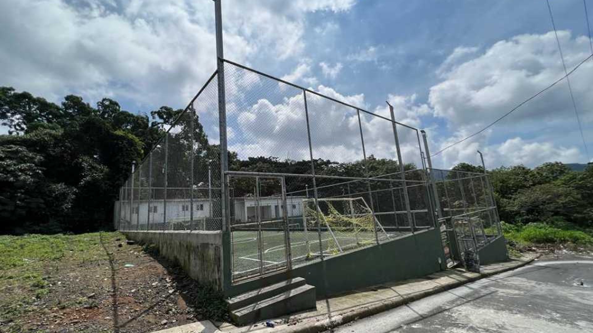 Vendo Canchas de Football - Miniatura 3