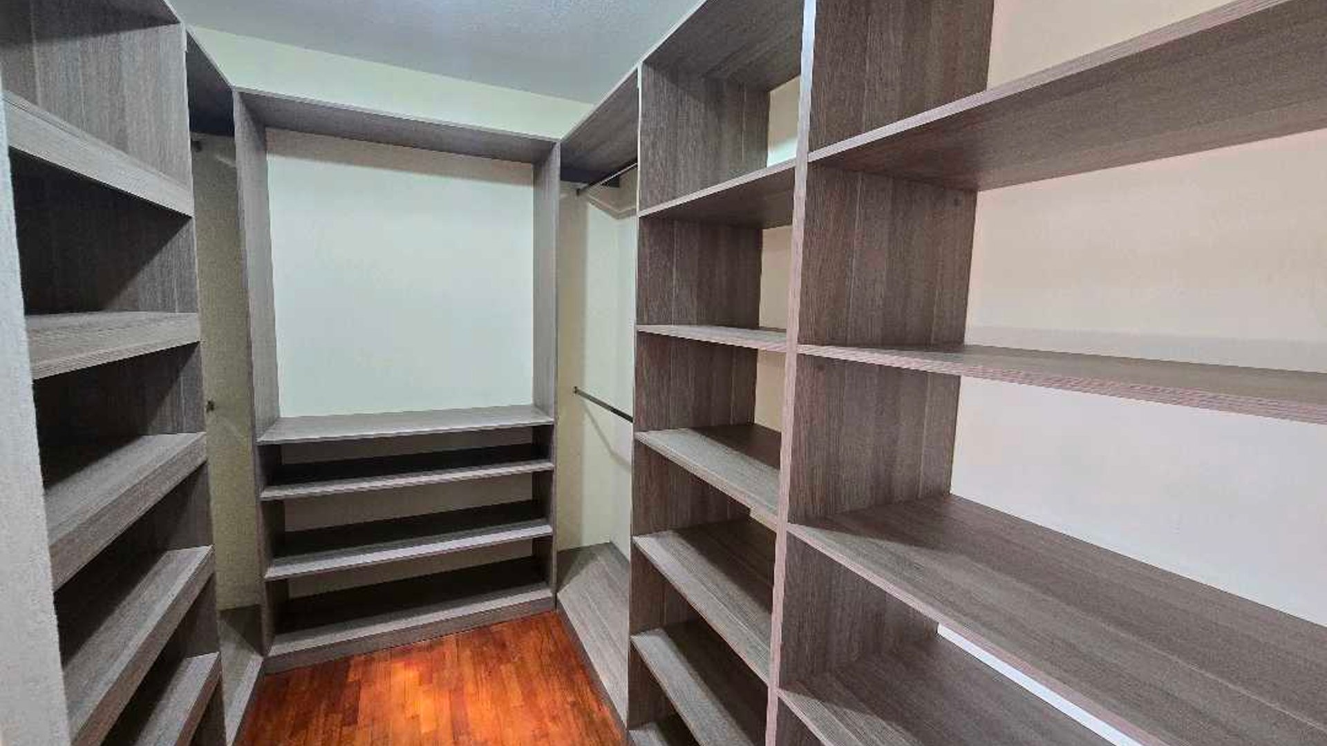 CASA EN ALQUILER ZONA 13, AVENIDA HINCAPIÉ - Miniatura 18