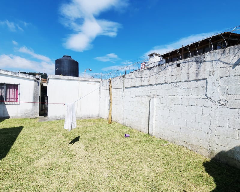Propiedad con 2 Casas Venta Carretera a San Jose Pinula