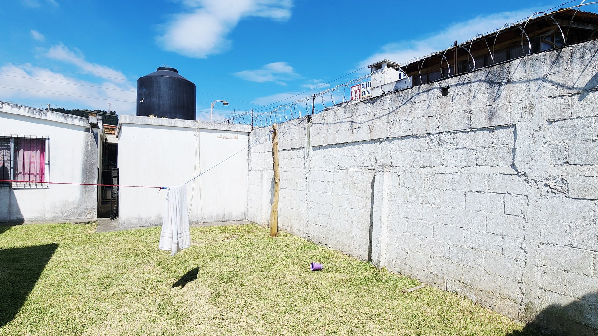 Propiedad con 2 Casas Venta Carretera a San Jose Pinula