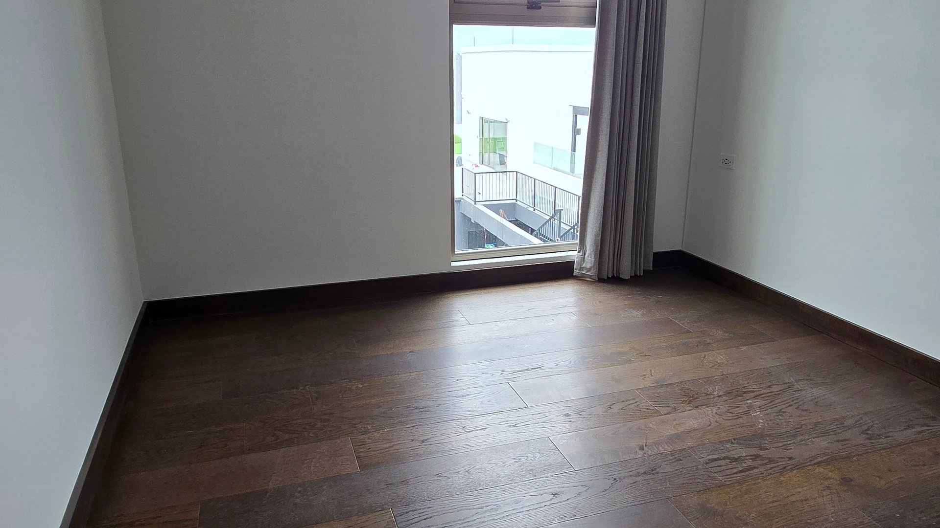 Moderno Apartamento en Renta | Zona 10, Ciudad de Guatemala - Miniatura 8