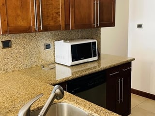 Apartamento amueblado de 2 habitaciones en alquiler Torre Real CES - Image 7