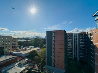 APARTAMENTO EN VENTA Y RENTA – EDIFICIO CENDANA | ZONA 9 - Image 12