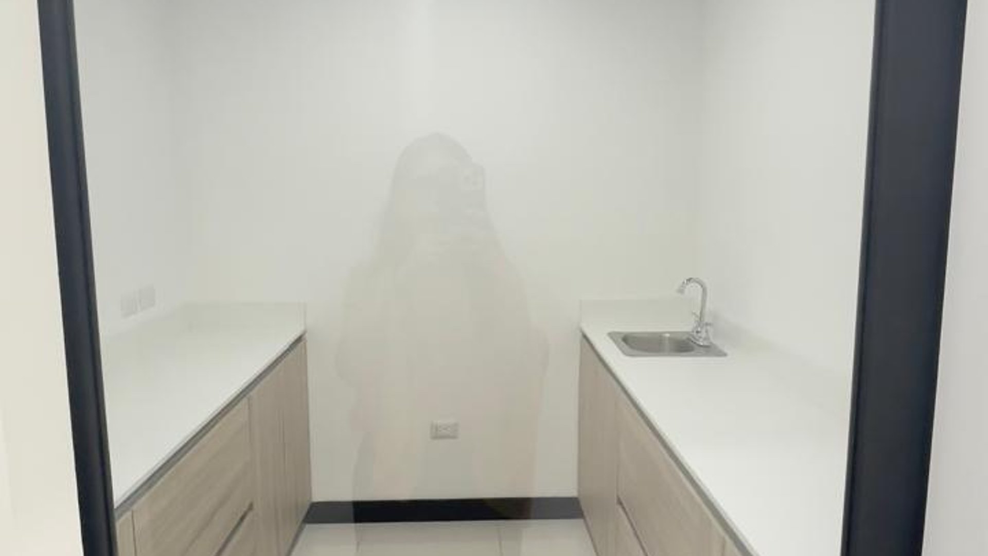 Oficina Moderna en Renta | Zona 10, Ciudad de Guatemala - Miniatura 6