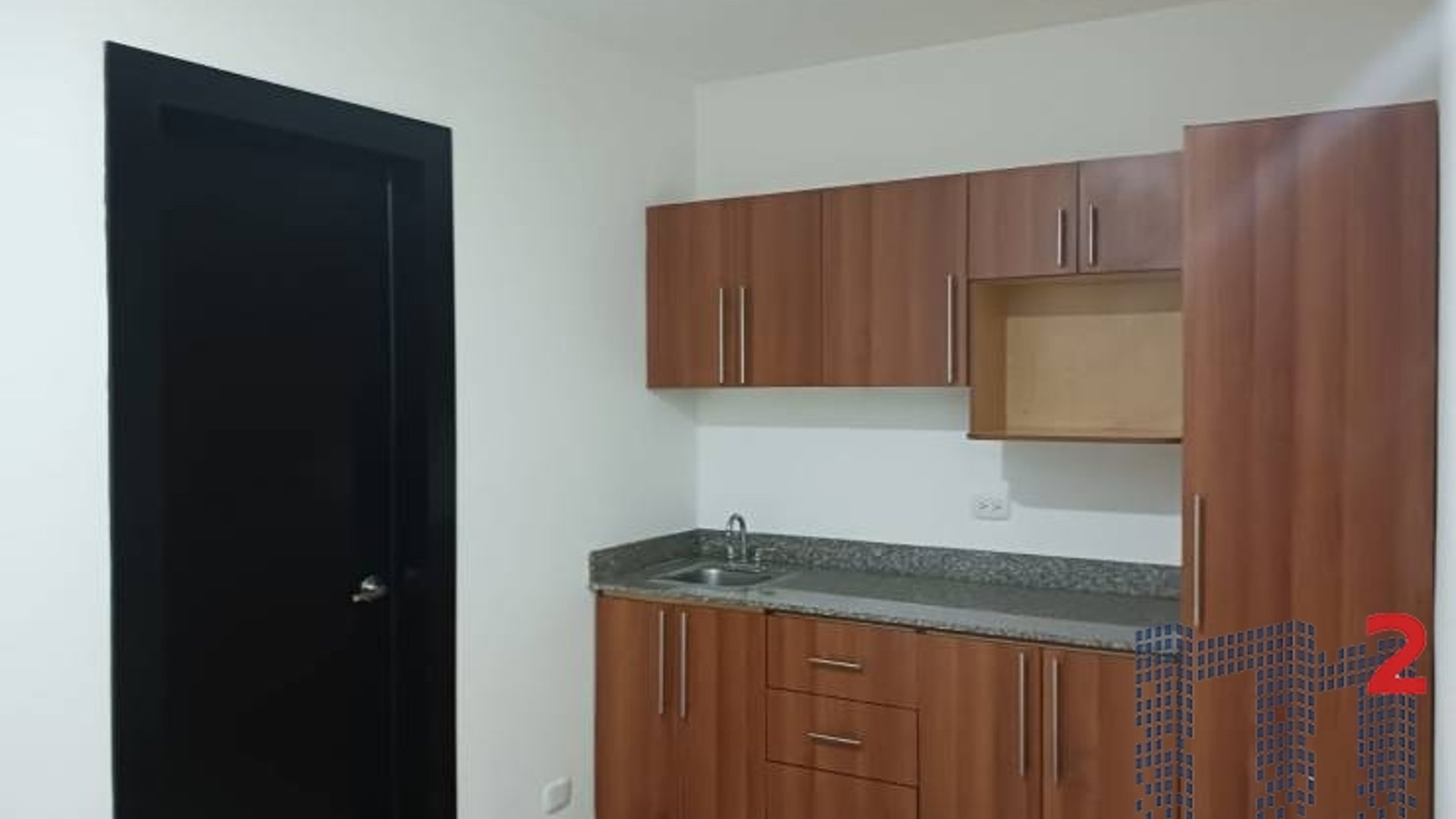 Oficina en Renta, Zona 10 (R9616) - Miniatura 3