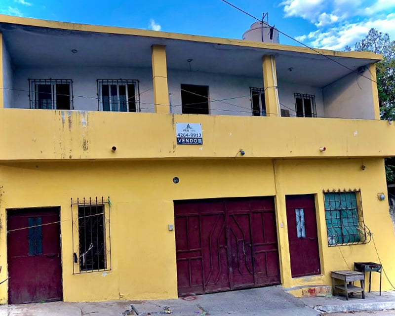 Vendo casa Grande en zona 21 colonia Loma Blanca