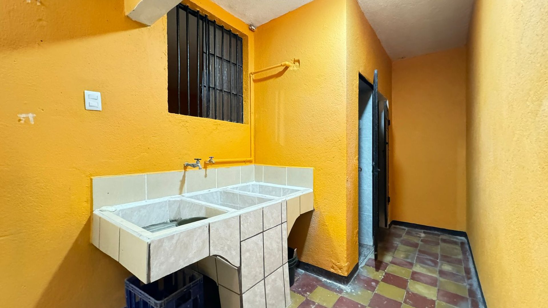 APARTAMENTO EN ZONA 6 DE CHINAUTLA - Miniatura 4